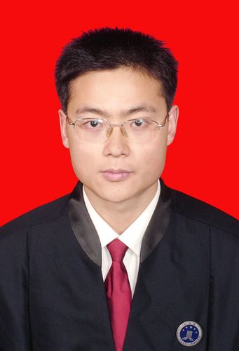 指尖上的正义 艾述洪律师与成都线上法律咨询的便民之路
